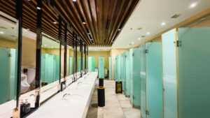 commercial restroom maintenance