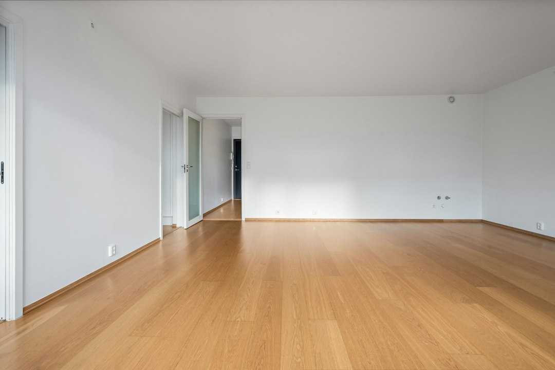empty house ready for deep cleaning